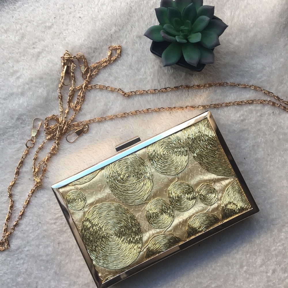 NEW / Gold clutch / slightly used